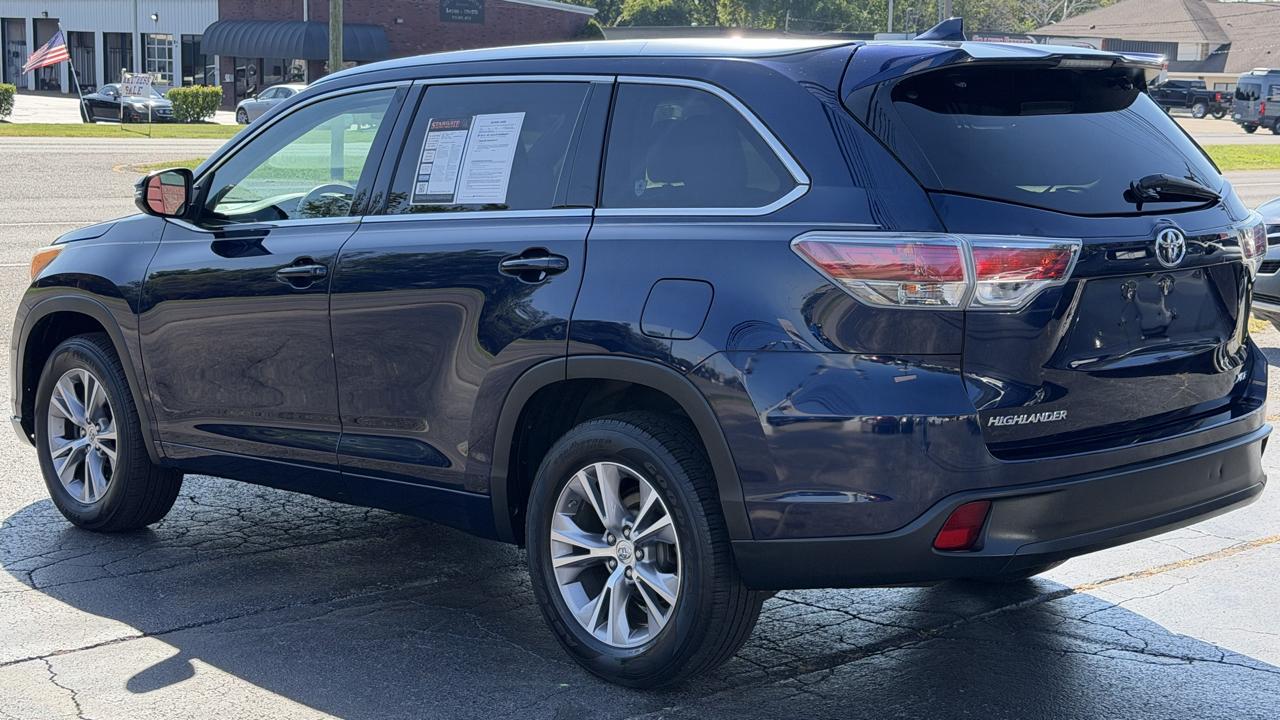 Toyota Highlander FWD 4dr V6 XLE (Natl) 2015
