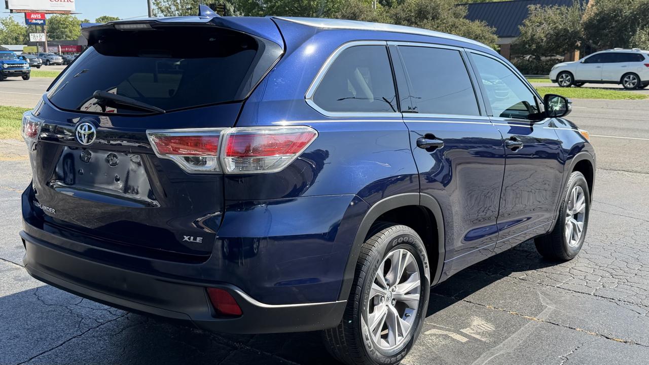 Toyota Highlander FWD 4dr V6 XLE (Natl) 2015