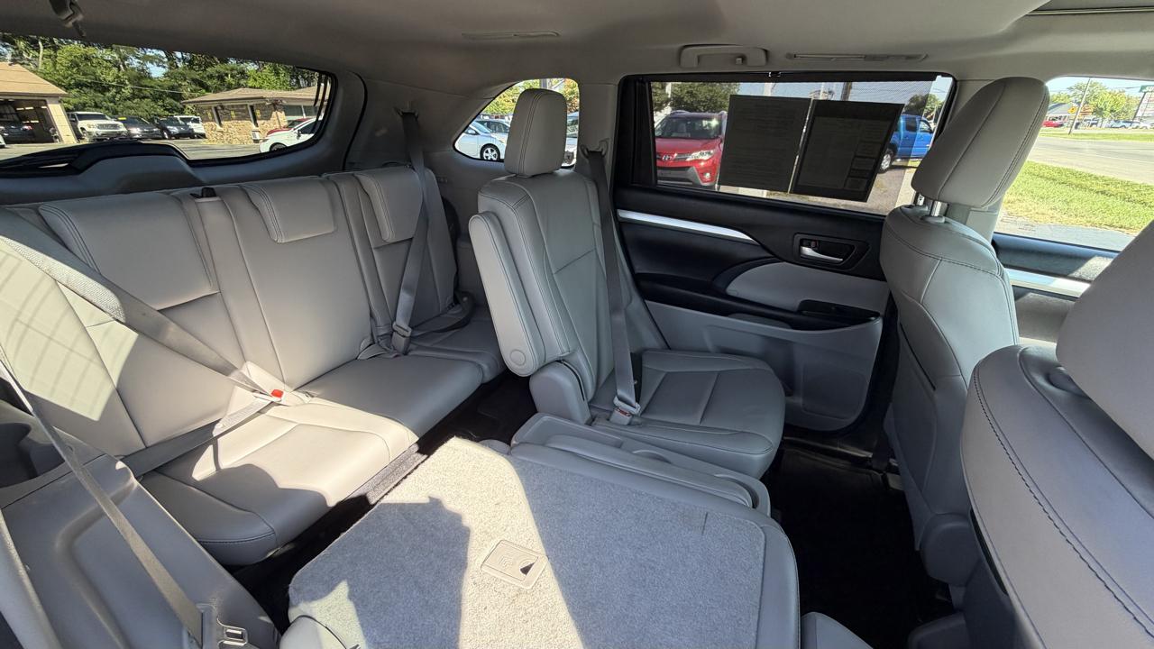Toyota Highlander FWD 4dr V6 XLE (Natl) 2015