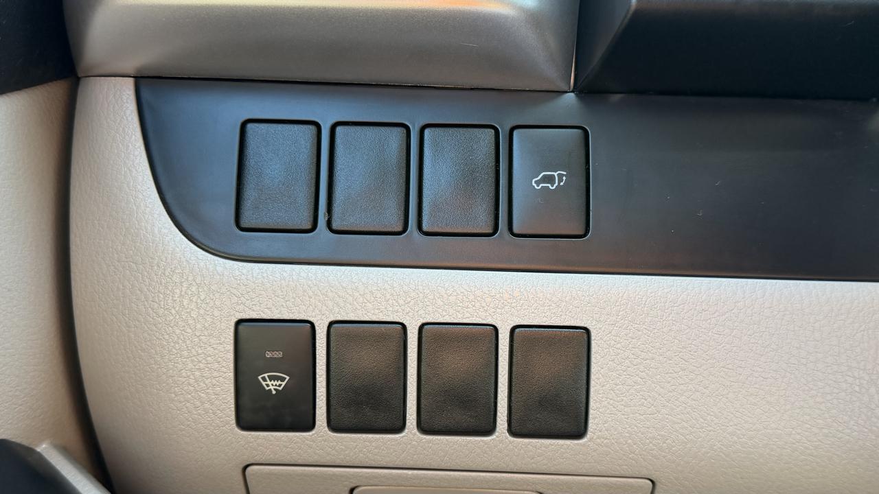 Toyota Highlander FWD 4dr V6 XLE (Natl) 2015