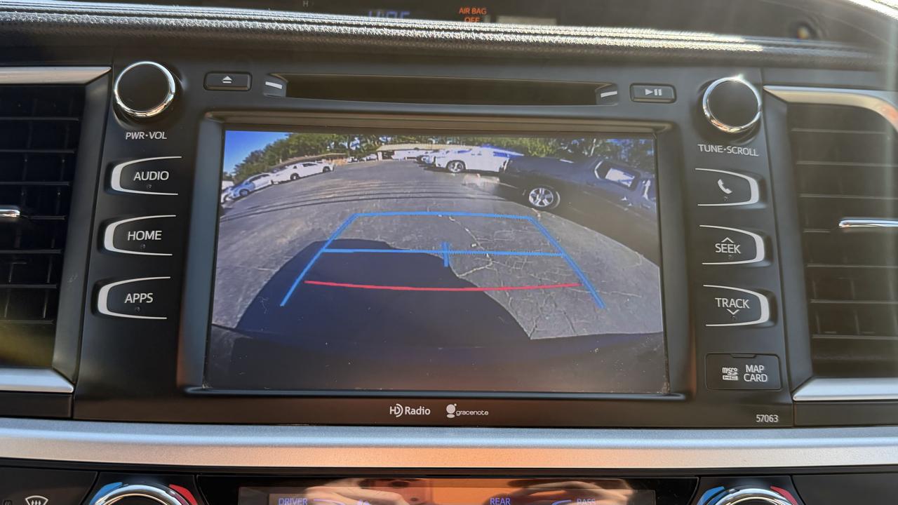 Toyota Highlander FWD 4dr V6 XLE (Natl) 2015