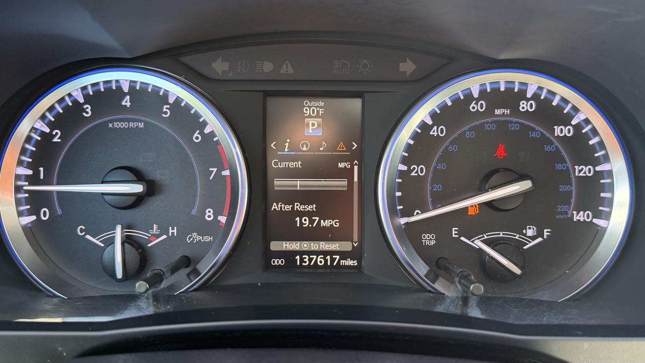 Toyota Highlander FWD 4dr V6 XLE (Natl) 2015