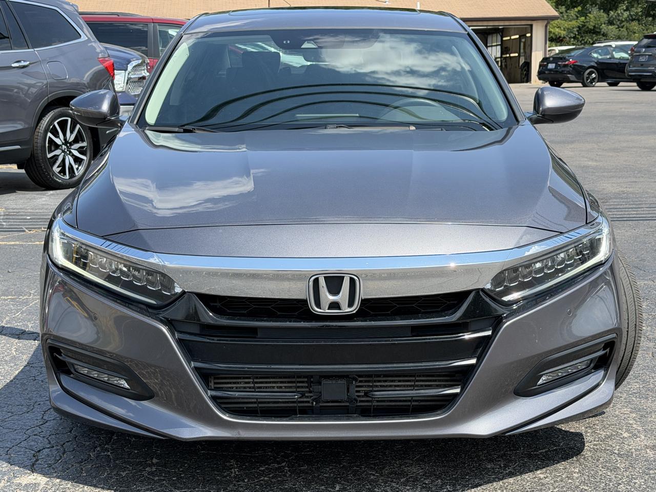 Honda Accord Touring Sedan AT 2018