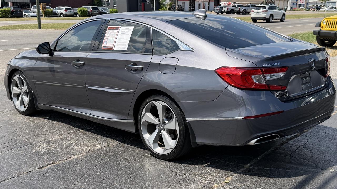 Honda Accord Touring Sedan AT 2018