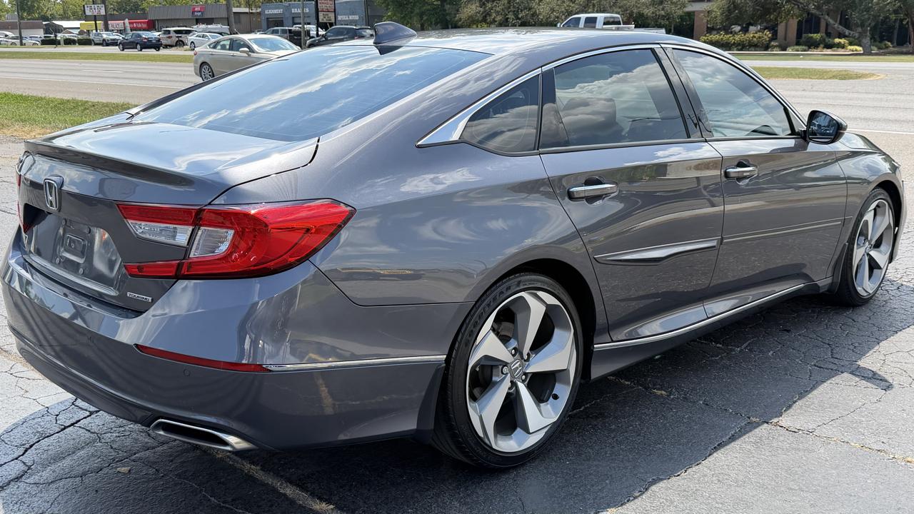 Honda Accord Touring Sedan AT 2018