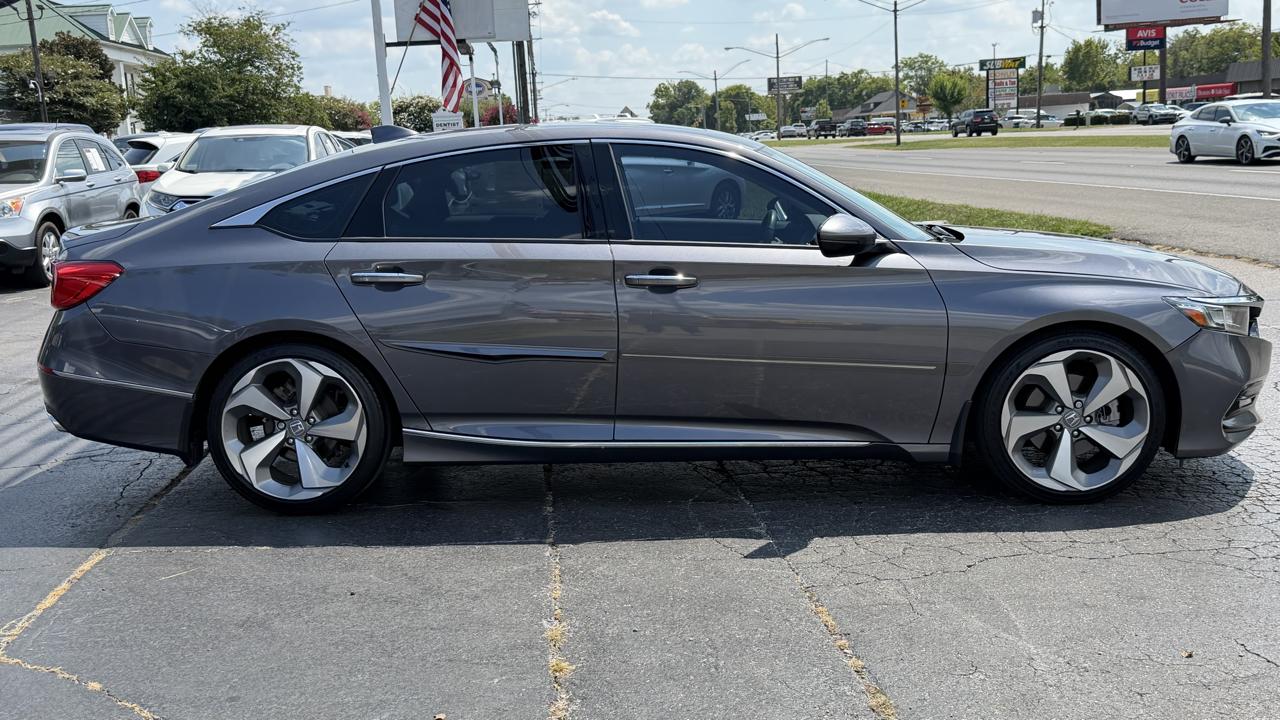 Honda Accord Touring Sedan AT 2018