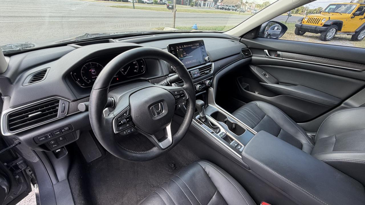 Honda Accord Touring Sedan AT 2018