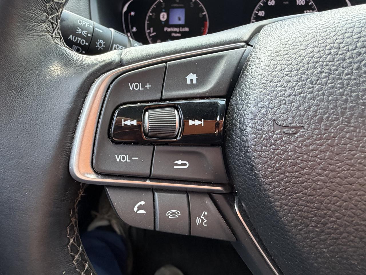 Honda Accord Touring Sedan AT 2018