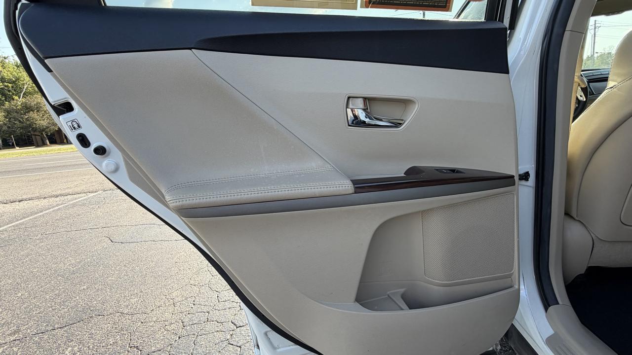 Toyota Venza 4dr Wgn V6 FWD XLE (Natl) 2013