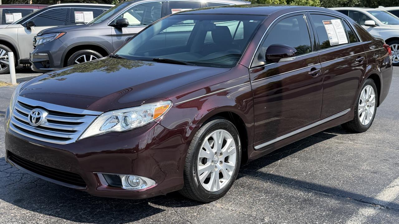 Toyota Avalon 4dr Sdn (Natl) 2011