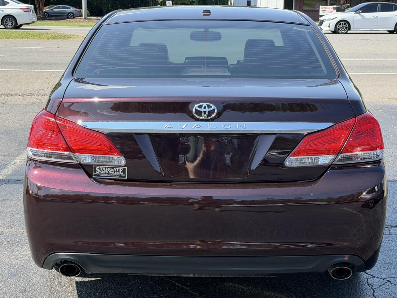 Toyota Avalon 4dr Sdn (Natl) 2011