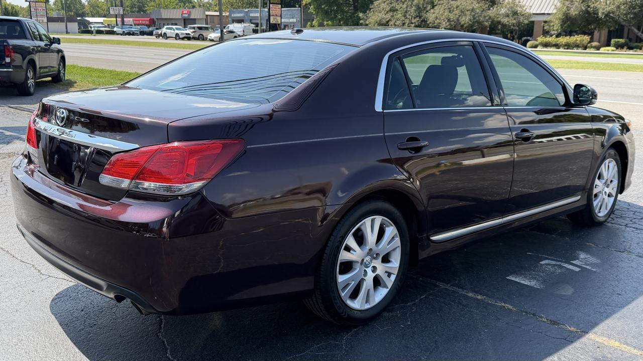 Toyota Avalon 4dr Sdn (Natl) 2011