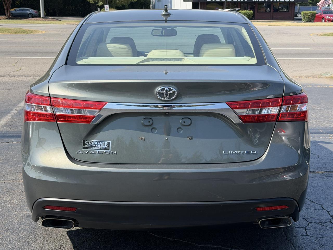 Toyota Avalon 4dr Sdn Limited (Natl) 2013