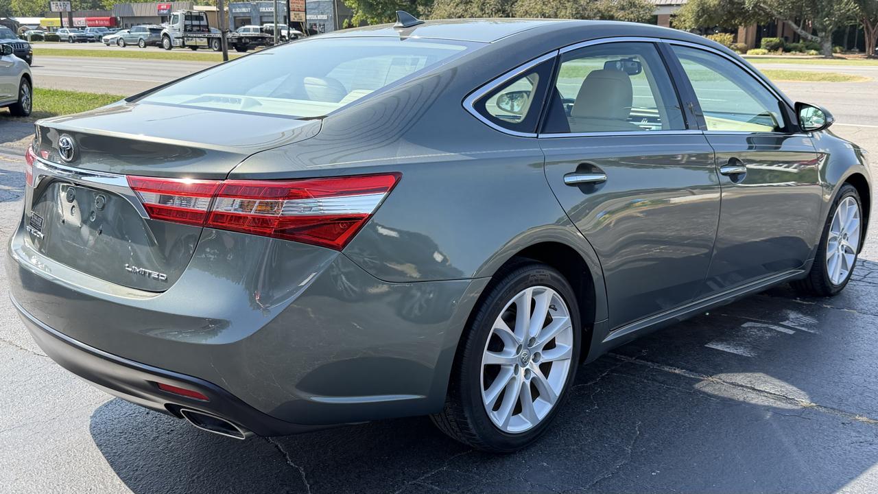 Toyota Avalon 4dr Sdn Limited (Natl) 2013
