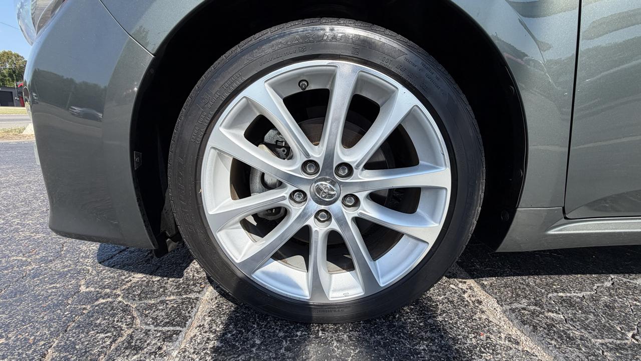 Toyota Avalon 4dr Sdn Limited (Natl) 2013