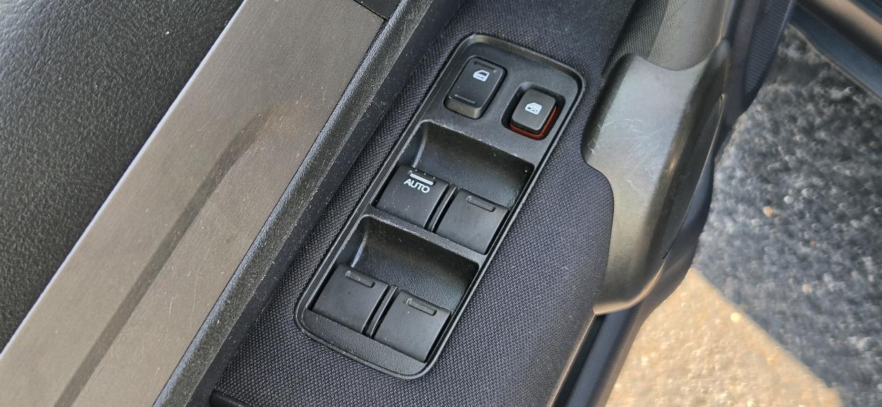 Honda CR-V 2WD 5dr LX 2010