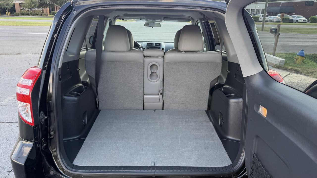 Toyota RAV4 4WD 4dr I4 Limited (Natl) 2012