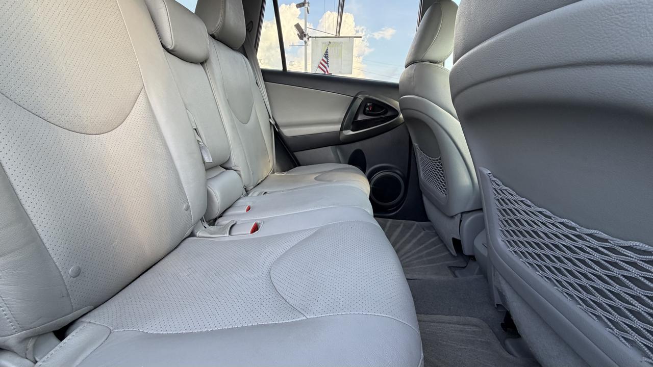 Toyota RAV4 4WD 4dr I4 Limited (Natl) 2012