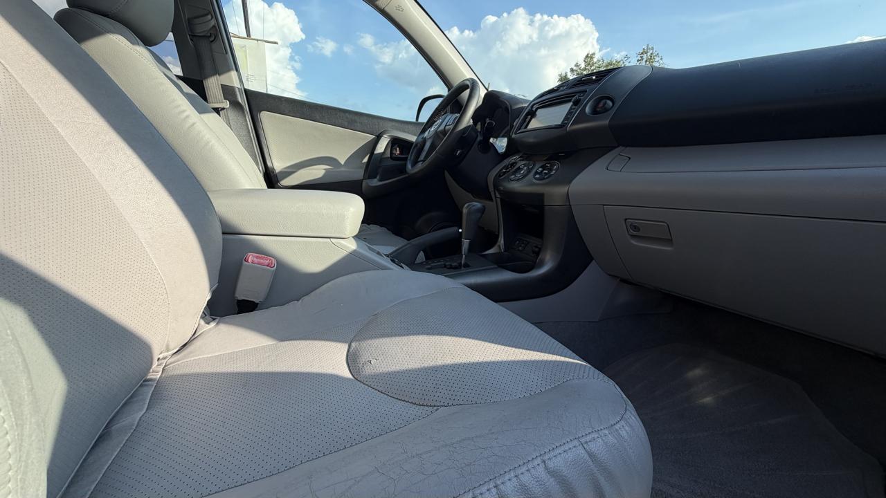 Toyota RAV4 4WD 4dr I4 Limited (Natl) 2012