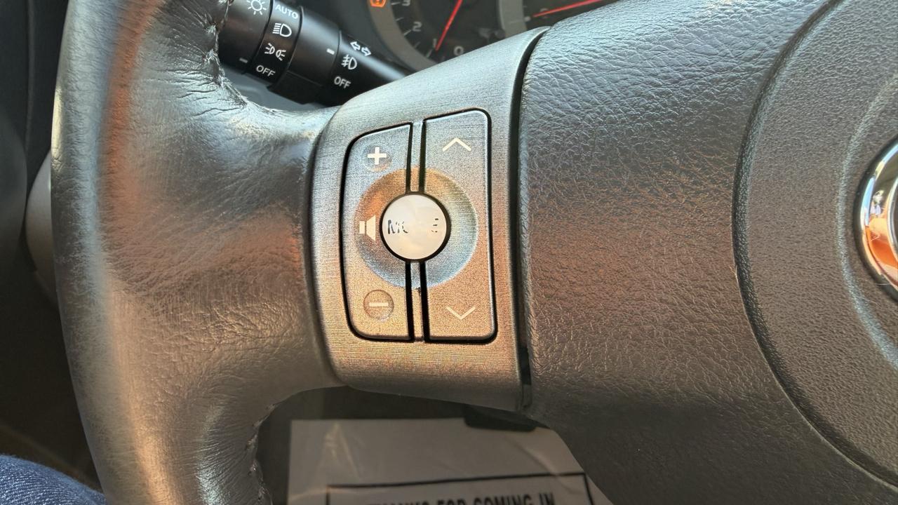Toyota RAV4 4WD 4dr I4 Limited (Natl) 2012