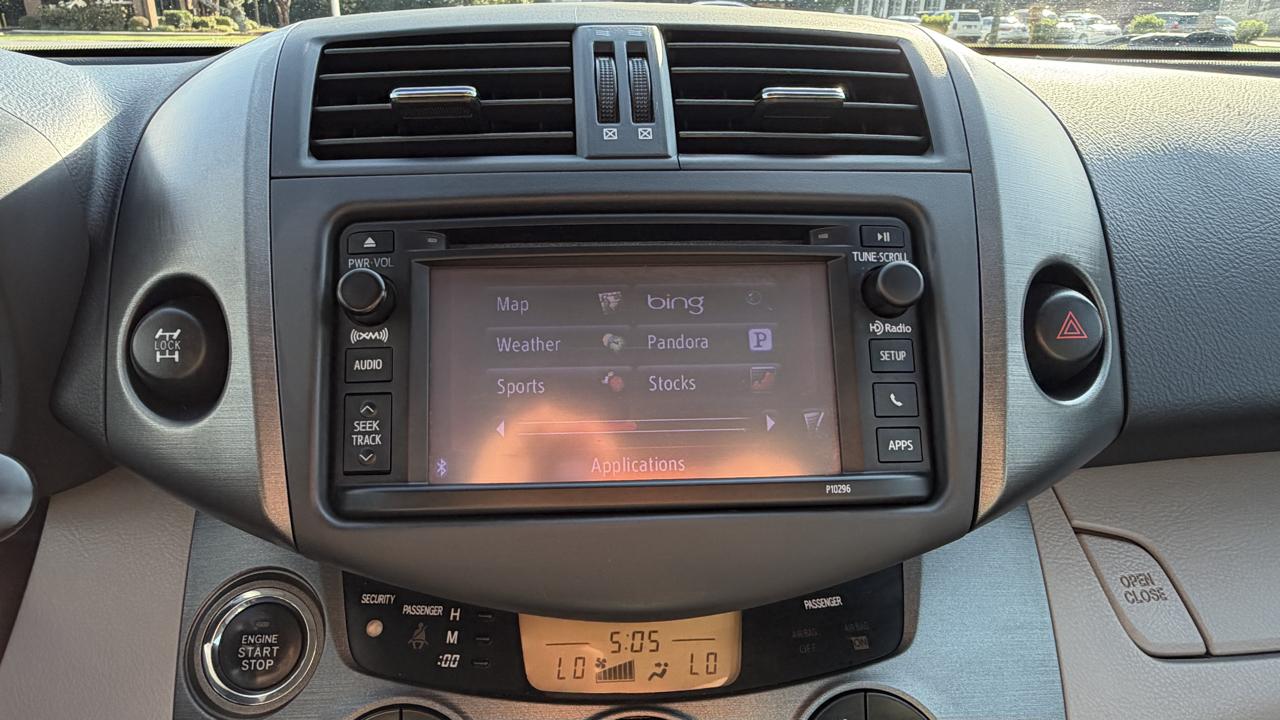 Toyota RAV4 4WD 4dr I4 Limited (Natl) 2012