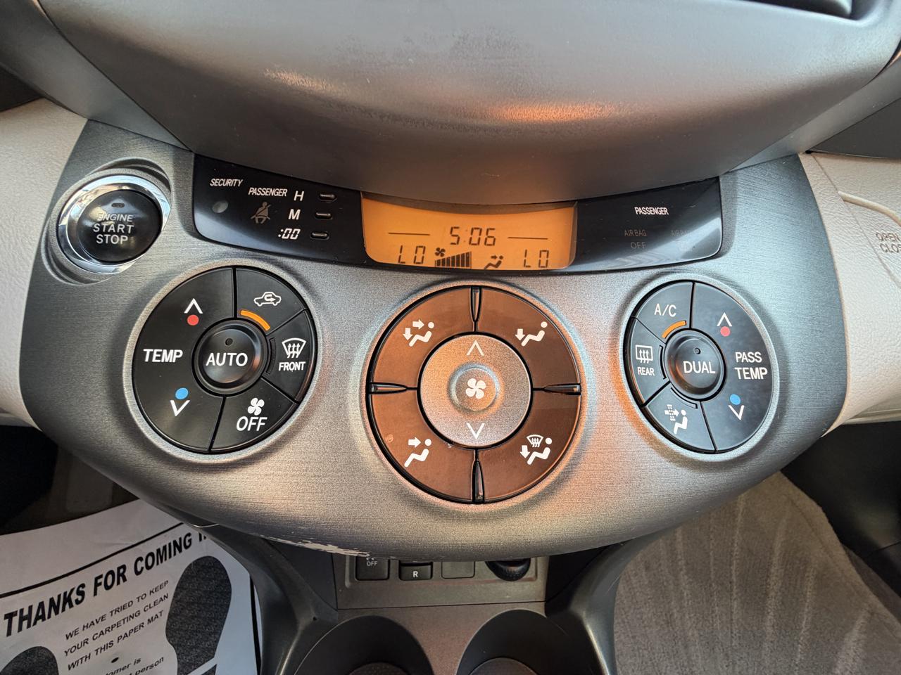 Toyota RAV4 4WD 4dr I4 Limited (Natl) 2012