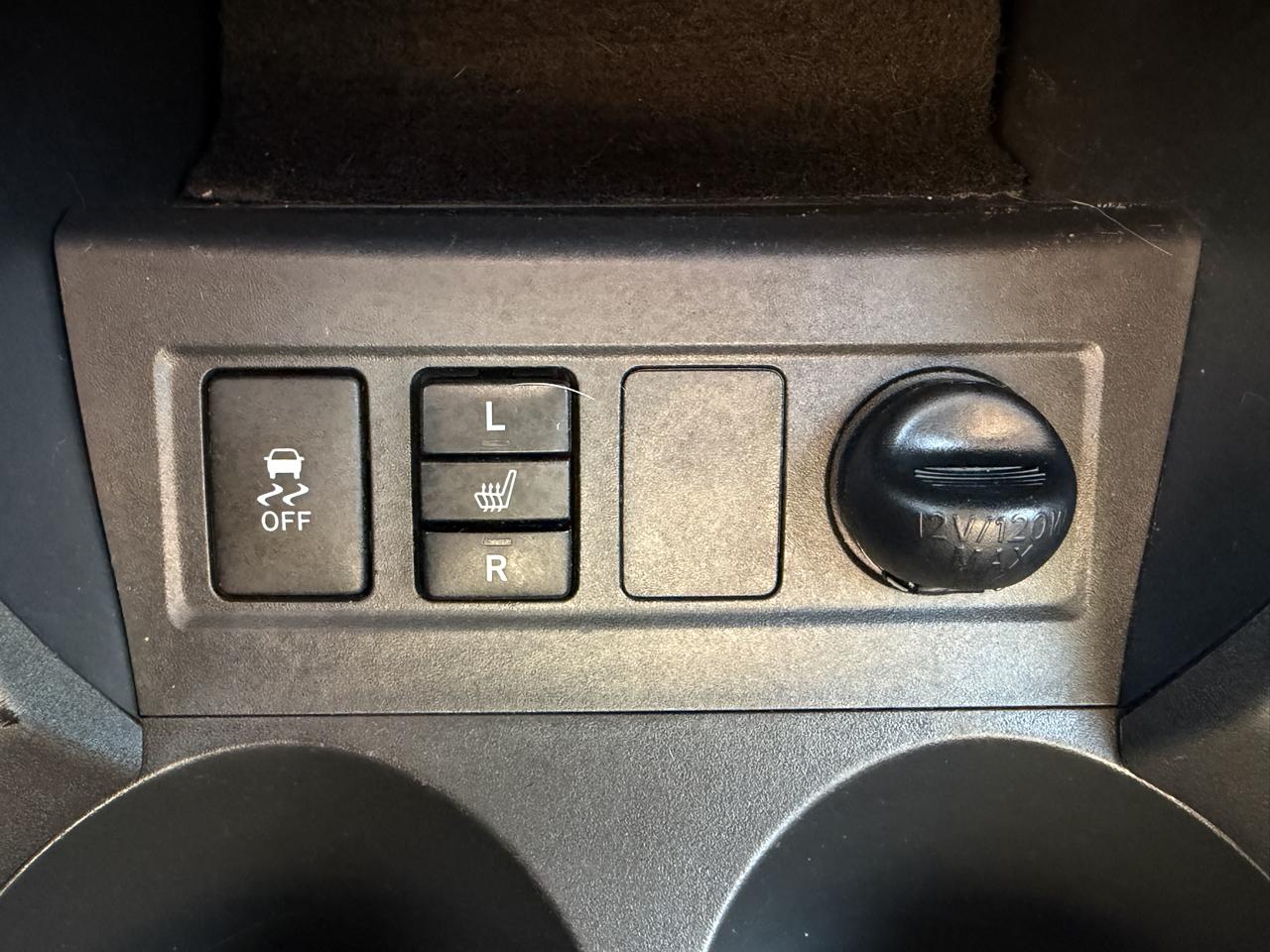 Toyota RAV4 4WD 4dr I4 Limited (Natl) 2012