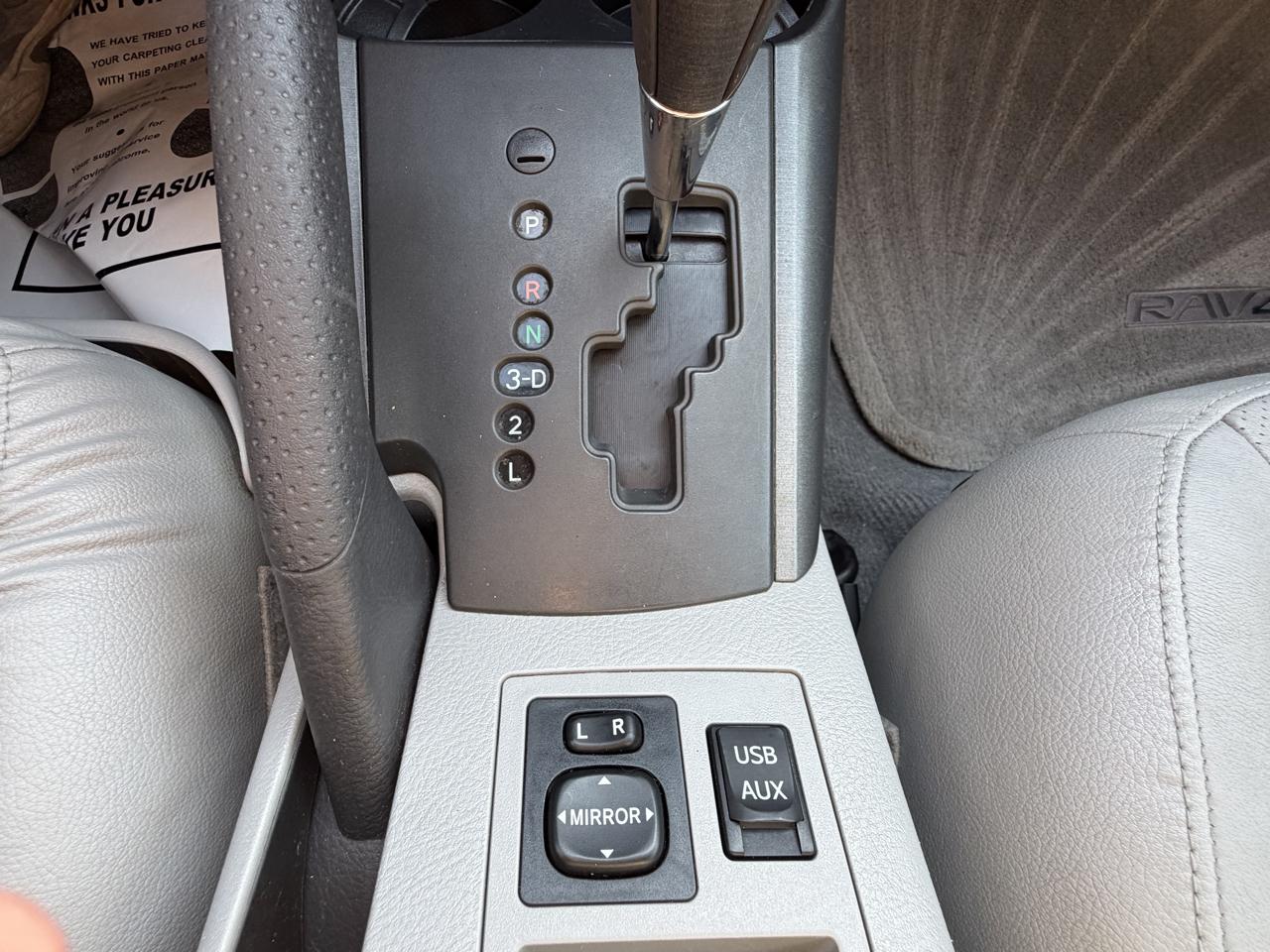 Toyota RAV4 4WD 4dr I4 Limited (Natl) 2012