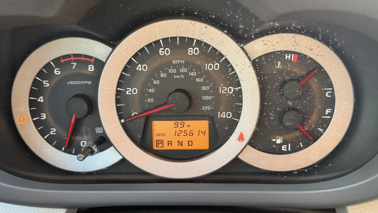 Toyota RAV4 4WD 4dr I4 Limited (Natl) 2012