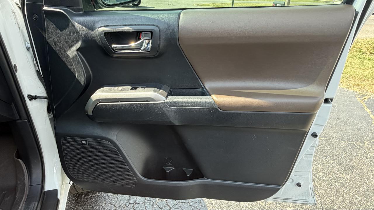 Toyota Tacoma 4WD Double Cab V6 AT Limited (Natl) 2016