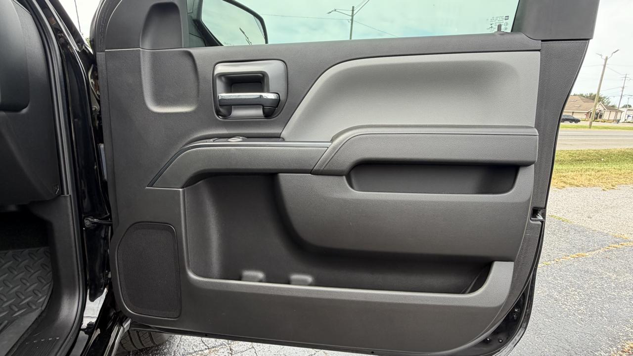 Chevrolet Silverado 1500 2WD Reg Cab 119.0" LS 2017