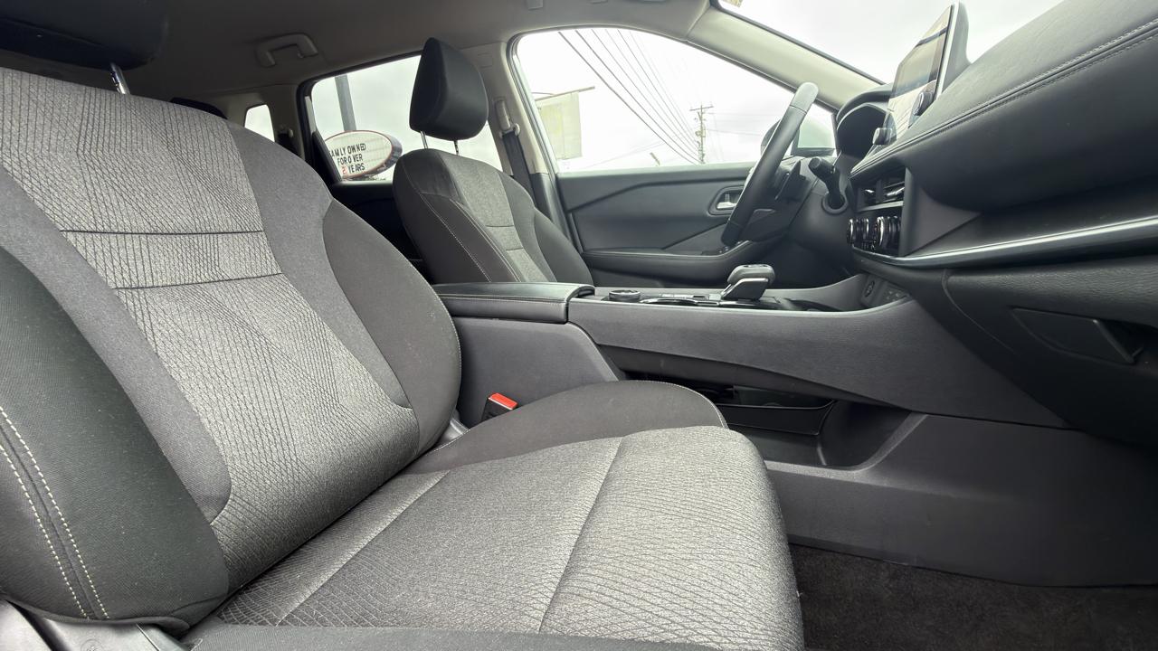 Nissan Rogue AWD SV 2025