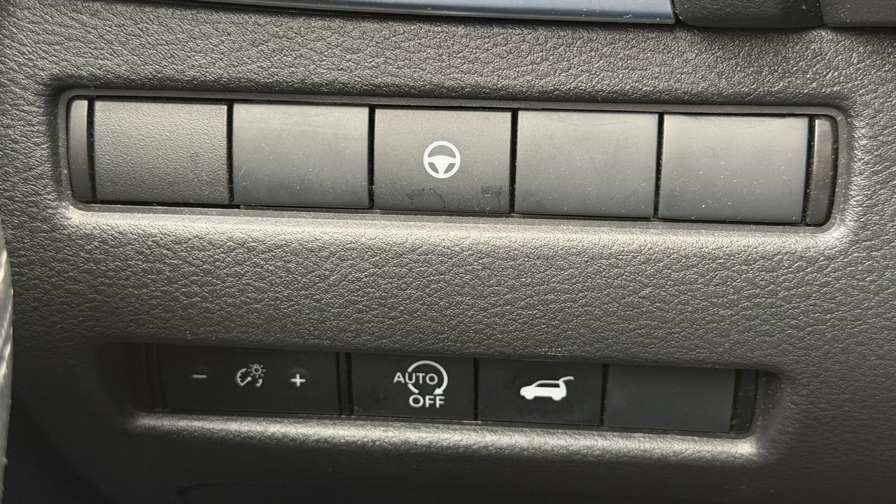 Nissan Rogue AWD SV 2025