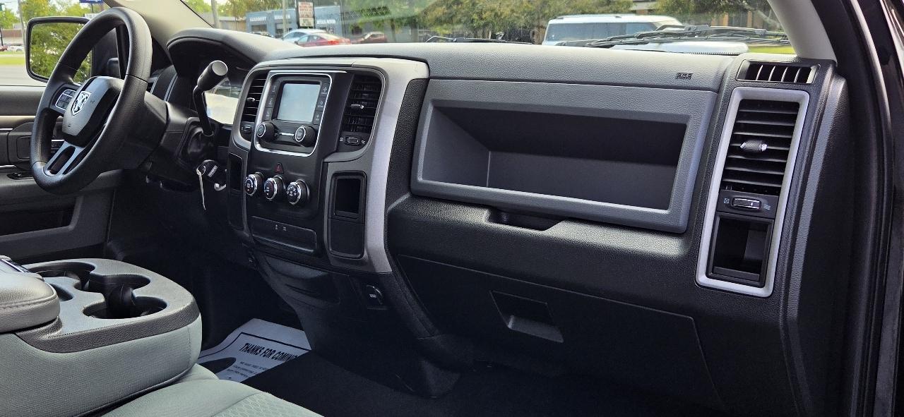 RAM 1500 2WD Reg Cab 120.5" Tradesman 2015
