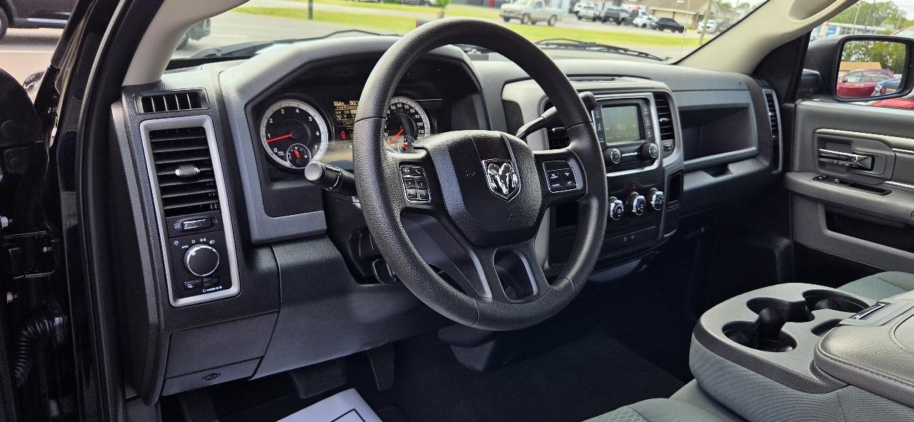 RAM 1500 2WD Reg Cab 120.5" Tradesman 2015