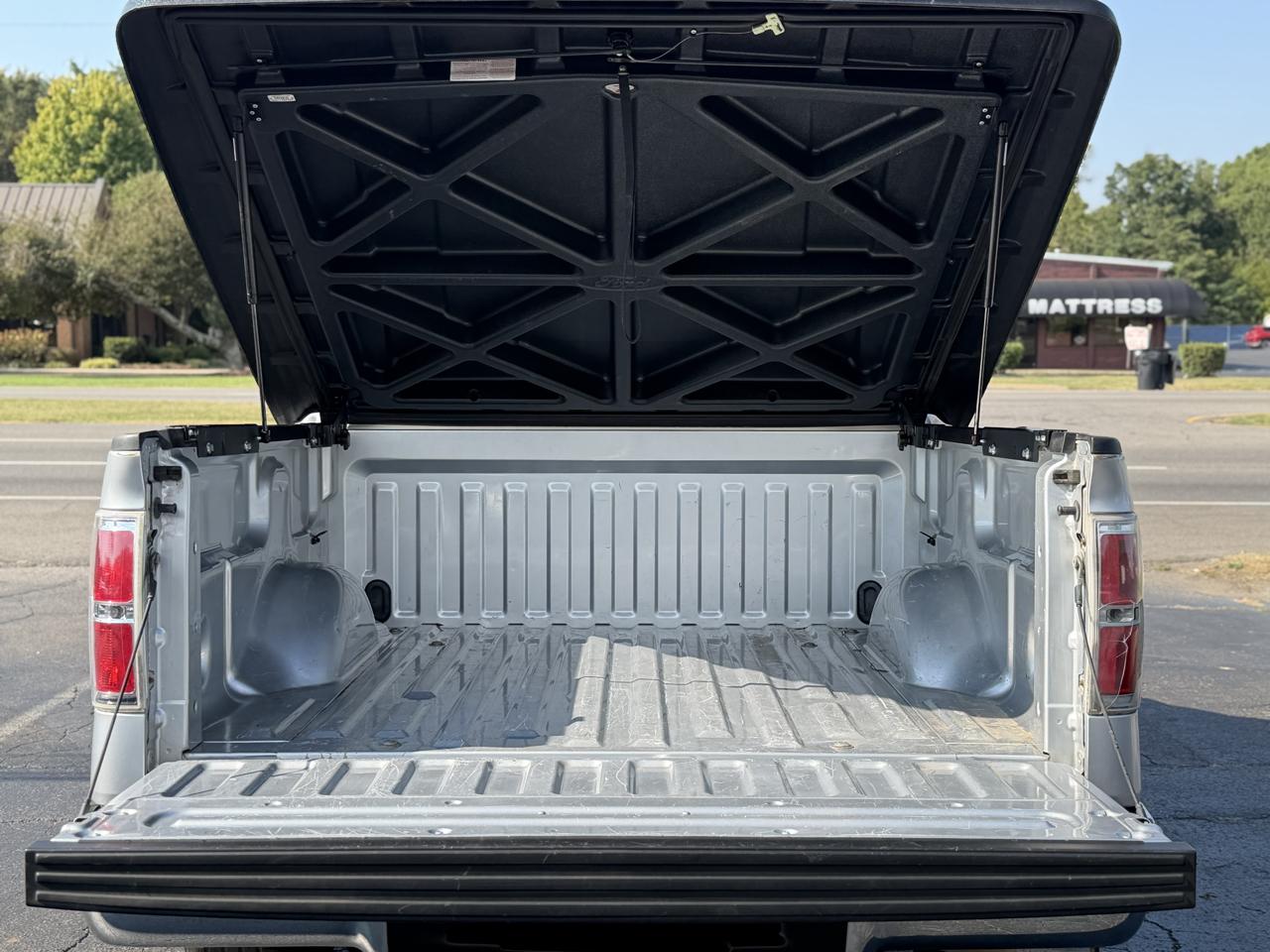 Ford F-150 2WD SuperCrew 145" XLT 2010