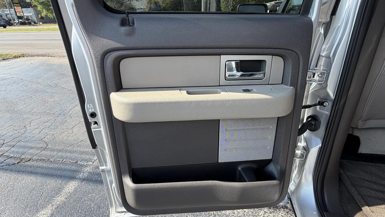 Ford F-150 2WD SuperCrew 145" XLT 2010