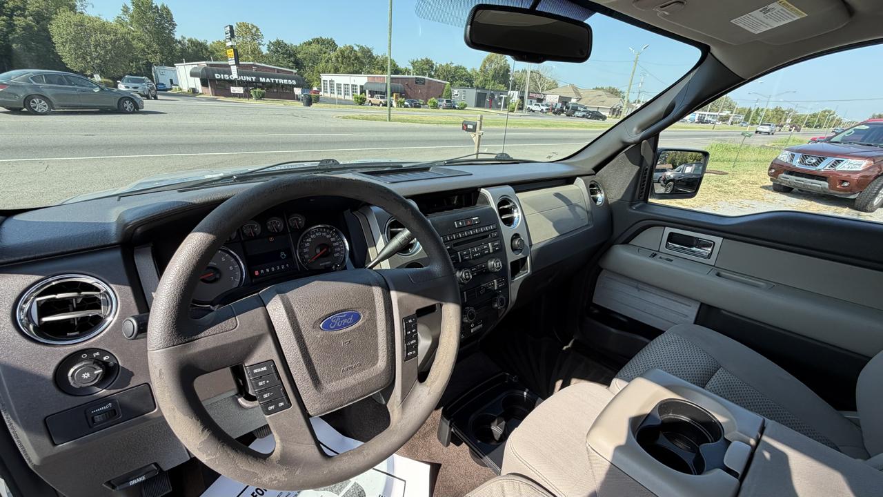 Ford F-150 2WD SuperCrew 145" XLT 2010
