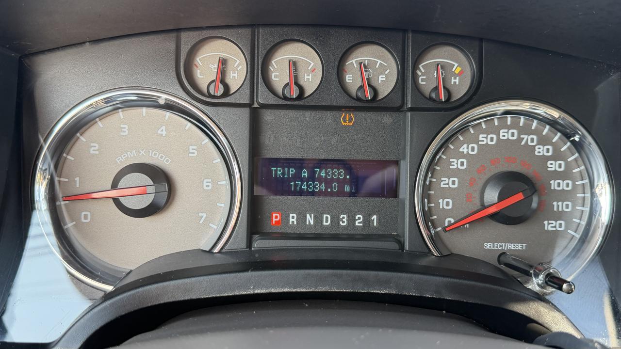 Ford F-150 2WD SuperCrew 145" XLT 2010