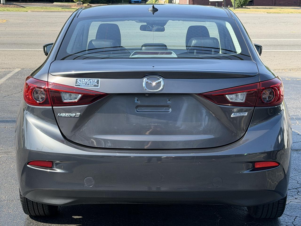 Mazda Mazda3 4-Door Touring Auto 2018