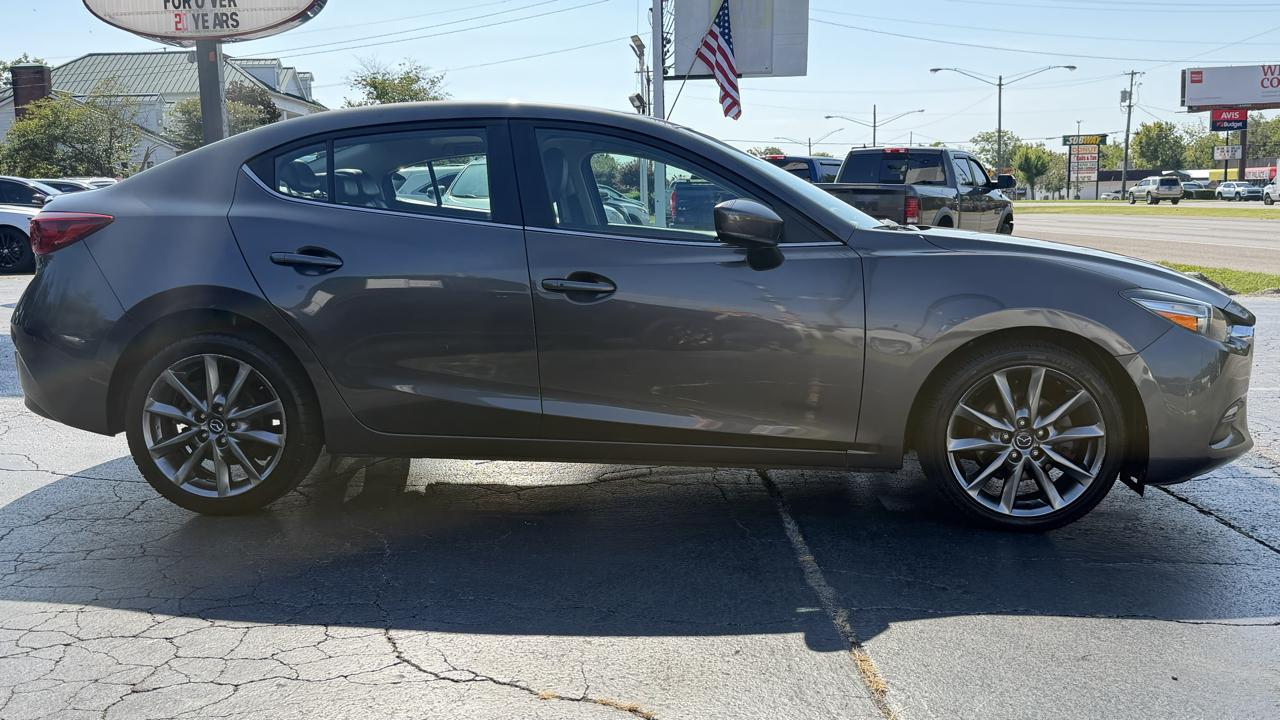Mazda Mazda3 4-Door Touring Auto 2018