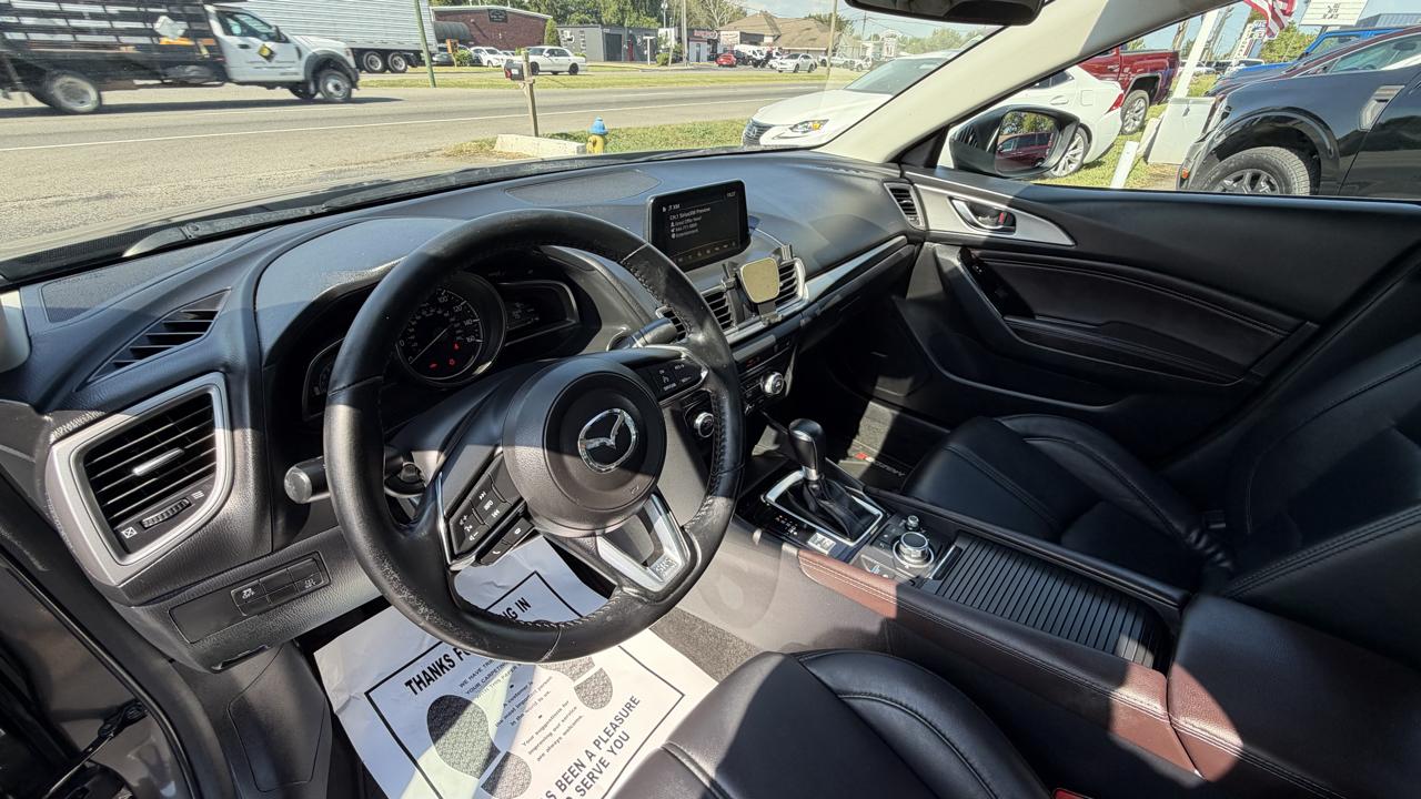 Mazda Mazda3 4-Door Touring Auto 2018