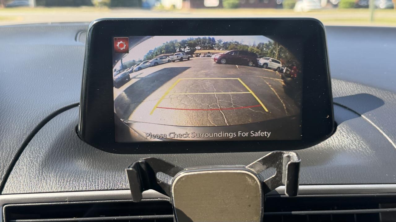 Mazda Mazda3 4-Door Touring Auto 2018