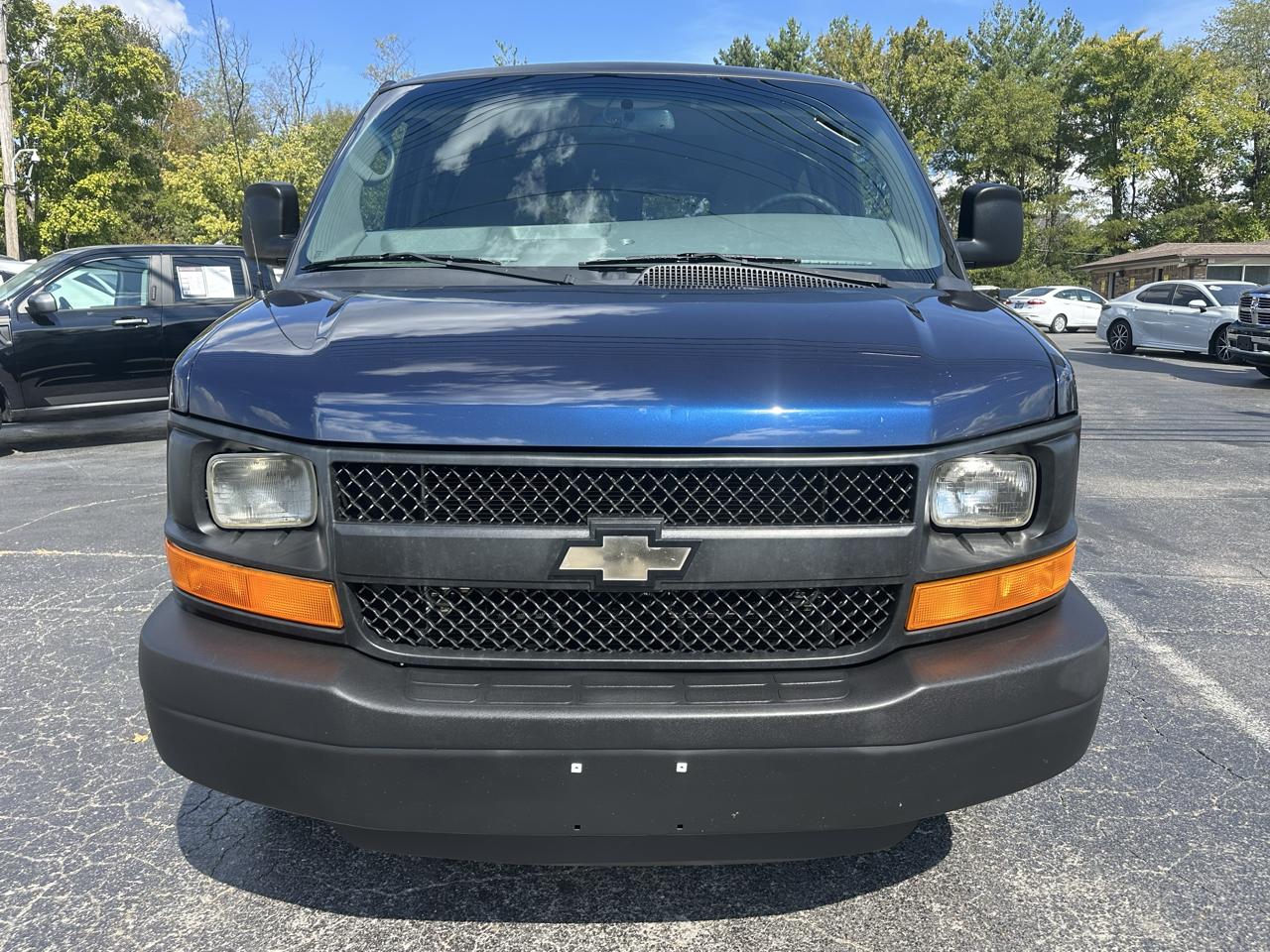 Chevrolet Express Passenger RWD 2500 135" LS 2015