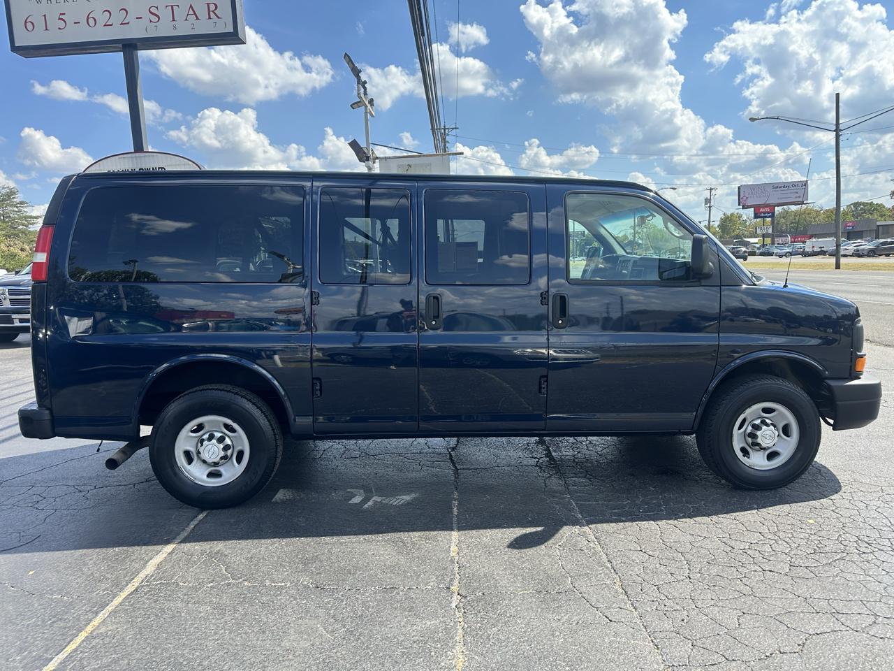 Chevrolet Express Passenger RWD 2500 135" LS 2015