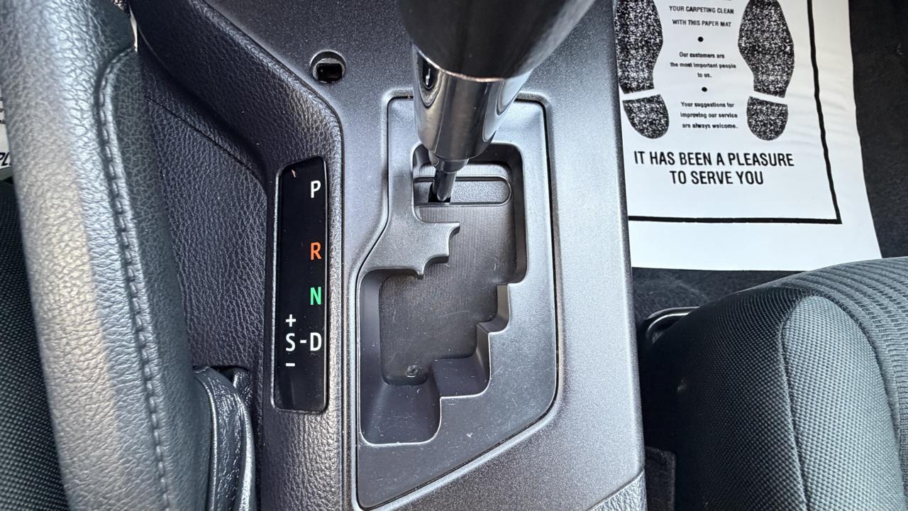 Toyota RAV4 LE AWD (Natl) 2018