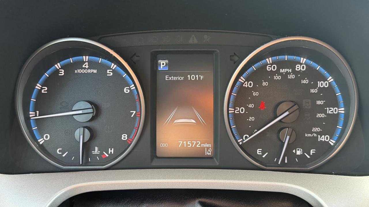 Toyota RAV4 LE AWD (Natl) 2018