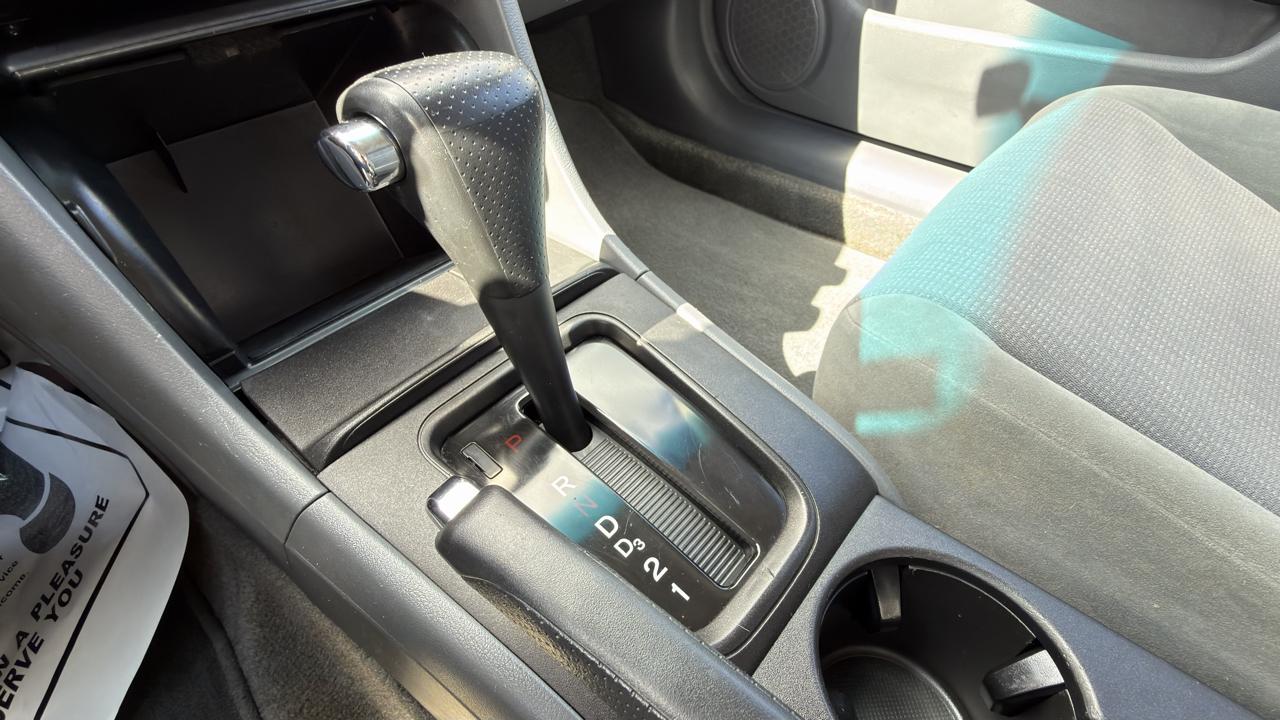 Honda Accord LX 4D Sedan 2004