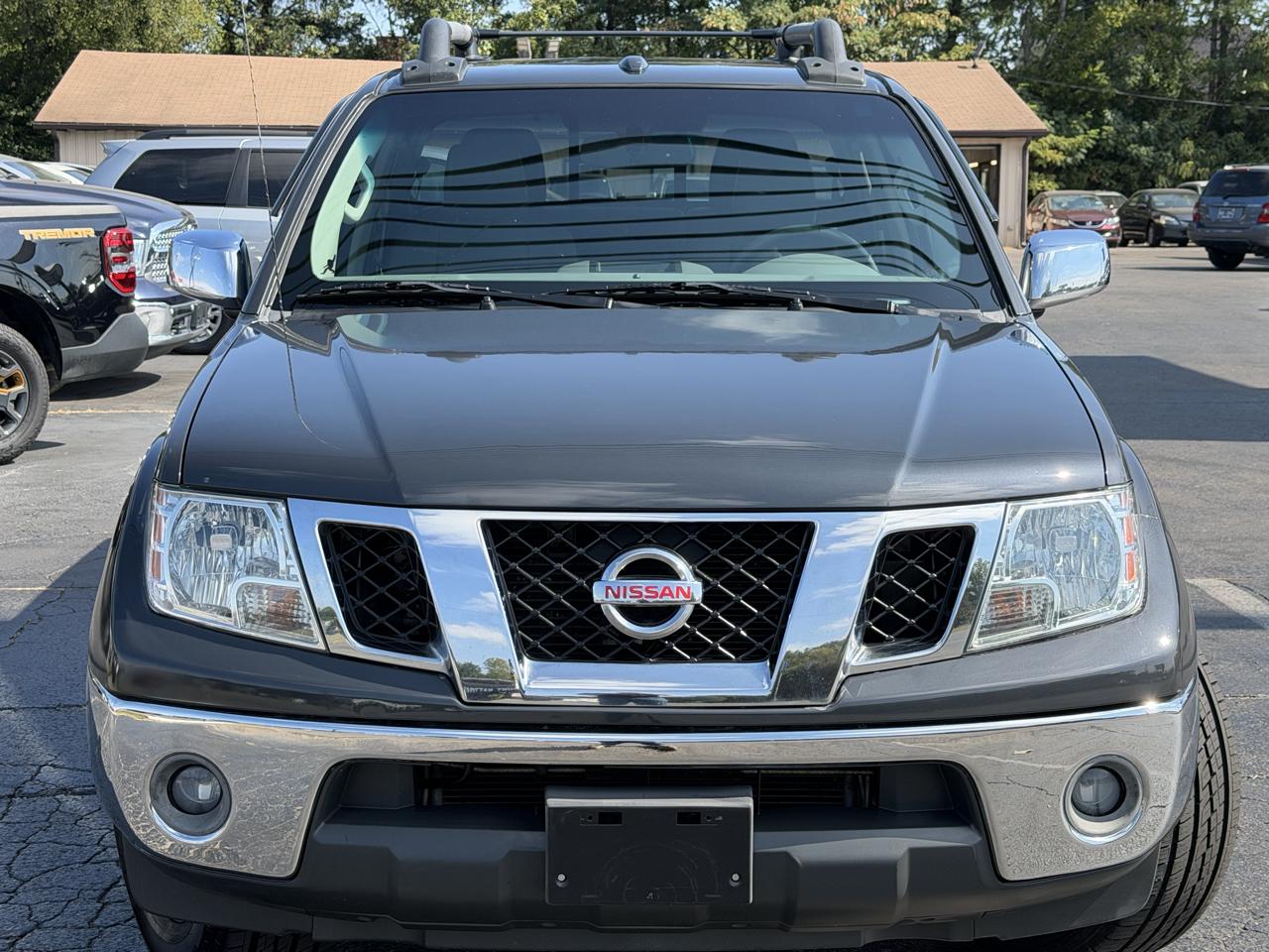 Nissan Frontier 2WD Crew Cab SWB Auto SL 2015