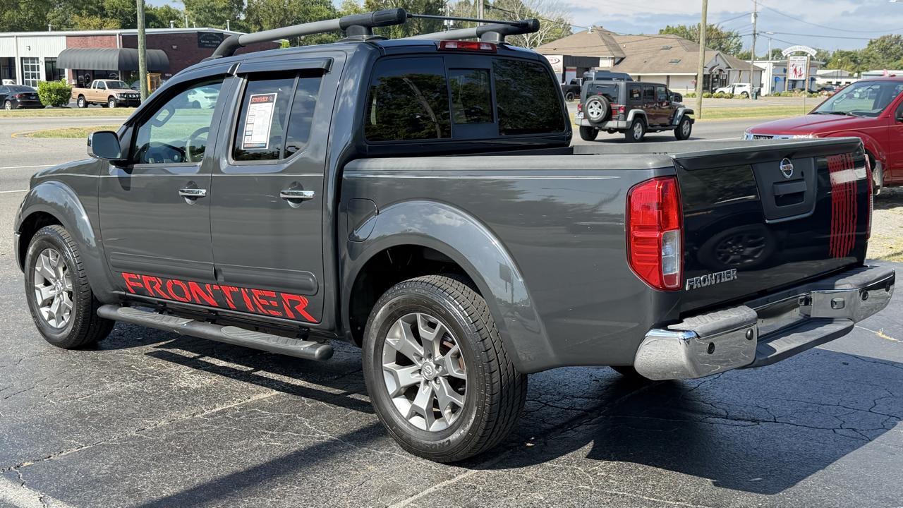 Nissan Frontier 2WD Crew Cab SWB Auto SL 2015